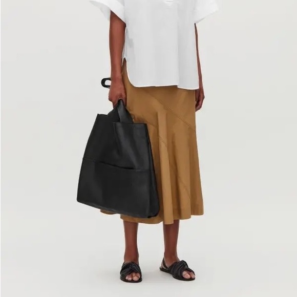 SOLD- COS Large Grained Leather Bag - Picture 2 of 11